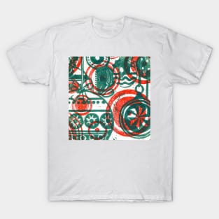 Xmas Baubles 14 -red and green  lino print T-Shirt